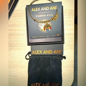 Alex and Ani Vintage Puerto Rico 🇵🇷 Charm Bracelet